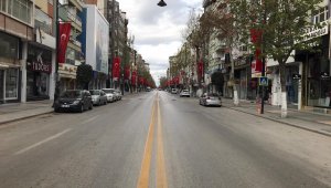 Cadde ve sokaklarda sessizlik hakim