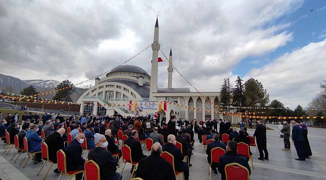 Diyanet İşleri Başkanı Erbaş; 40 yıl camisiz üniversiteler oldu