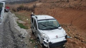 Kayganlaşan yol kazaya neden oldu: 1 ölü, 3 yaralı
