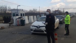 Kısıtlamaya uymayan 71 kişiye ceza kesildi