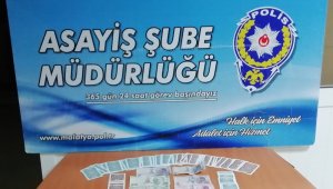 Kumarcılar polise takıldı