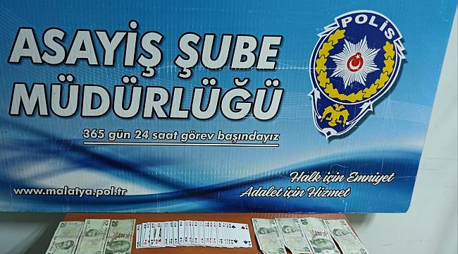 Kumarcılara suçüstü: 2 gözaltı