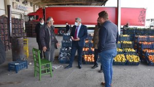 Sadıkoğlu, sebze meyve komisyoncularının sorunlarını dinledi