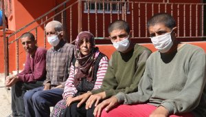 51 Yıldır Engelli Kocası ve Çocuklarına Bakıyor