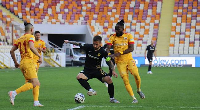 Adem Büyük gol sayısını 14'e çıkardı