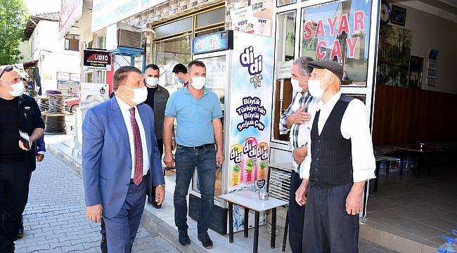 Başkan Gürkan, esnaf ve vatandaşları ziyaret etti