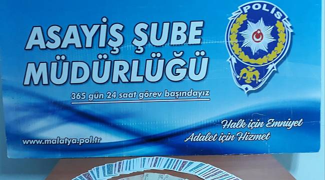 İki iş yerine kumar baskını