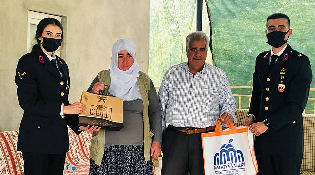 jandarma'dan şehit ailelerine ziyaret