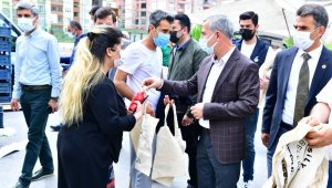 Milletvekili Tüfenkci ve Başkan Çınar'dan semt pazarı ziyareti