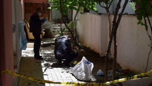 Terastan düşen 4 Çocuk Annesi Kadın Ağır Yaralandı