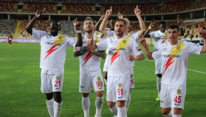 YMS'de, 14 futbolcunun sözleşmesi bitiyor