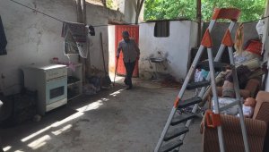 Zorluklar içinde yaşam savaşı veriyorlar