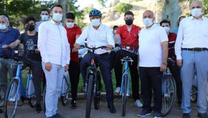 Başkan Güder, Sağlıklı yaşam için gençlerle pedal çevirdi