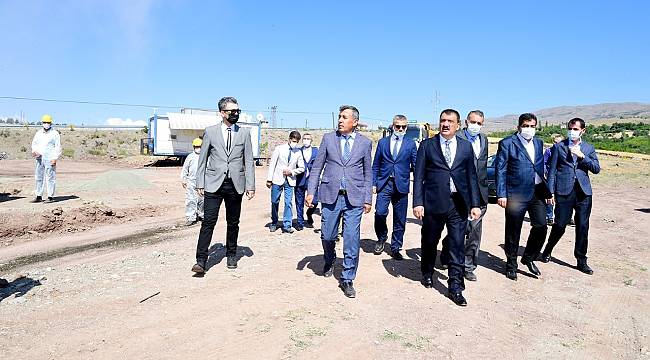 Başkan Gürkan; Ekiplerimiz gece-gündüz demeden çalışıyor
