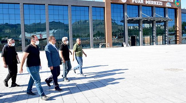 Başkan Gürkan, fuar alanındaki yeni yol çalışmalarını inceledi
