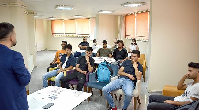 Büyükşehir'den üniversite adaylarına moral-motivasyon desteği