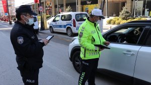 Kısıtlamayı ihlal eden 21 kişiye ceza