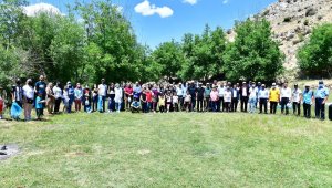 Yeşilyurt'ta doğa yürüyüşü yapıldı