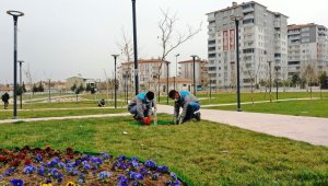 Yeşilyurt'ta Yeşillendirme Hizmetleri Hız Kazandı