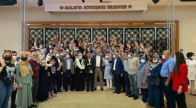AK Parti'de bayramlaşma töreni