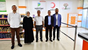 Başkan Çınar, kurban bağışını Kızılay'a yaptı