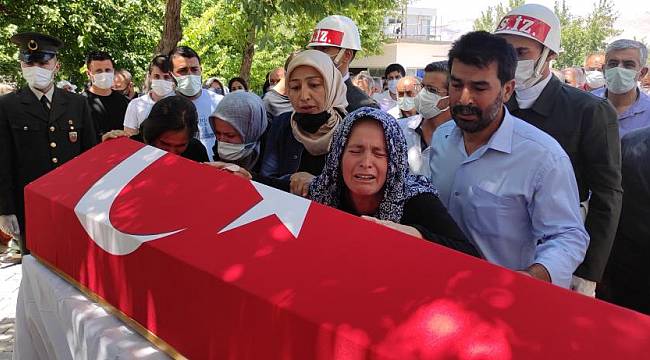 Gölette boğulan Uzman Onbaşı gözyaşları arasında defnedildi