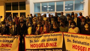 Başkan Gürkan, Kıbrıs'ta coşkuyla karşılandı