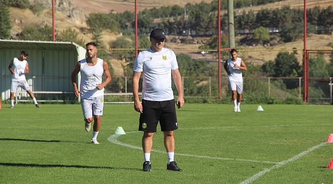 İrfan Buz: "Adem Büyük, milli takımda olması gereken bir futbolcu"