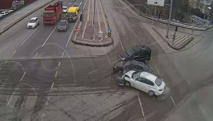 Malatya'da trafik kazaları kameralara yansıdı