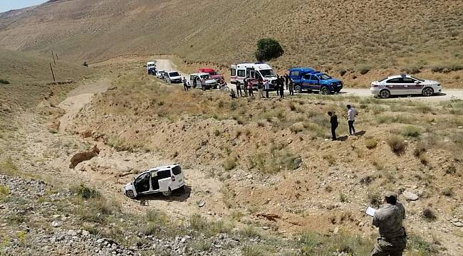 Şarampole devrilen aracın sürücüsü hayatını kaybetti