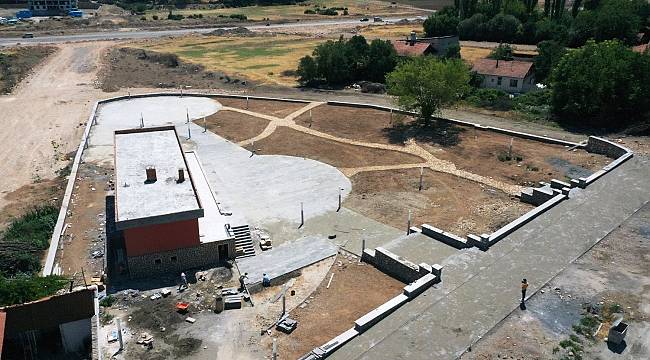 Yeşilyurt Belediyesi Kaynarca Sosyal Tesisleri ve park alanında çalışmalar yoğunlaştı