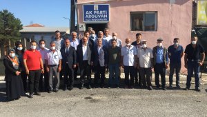 AK Partili Açıkkapı: "Gidilmeyen kapı, sıkılmayan el bırakmayacağız"