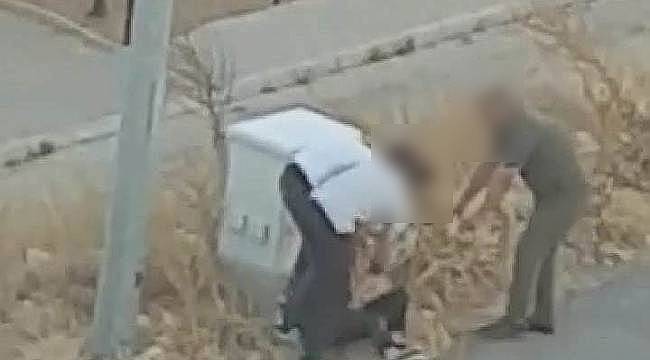 Boşanma aşamasında olduğu eşini sokak ortasında darp etti