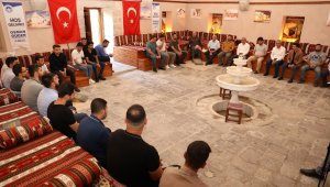 Güder, gençlerle buluştu