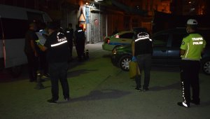 İki grup arasında bıçaklı sopalı kavga: 4 yaralı