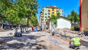 Malatya'da Sivas Caddesi baştan aşağı yenileniyor