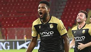 Tetteh'den altın değerinde gol