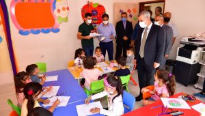 Başkan Çınar, okulları ziyaret edip, öğrencilerle buluştu