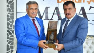 Gürkan, "Balıkesir Türkiye'nin kadim şehirlerinden birisi"