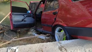 Otomobil kanalla düştü: 1 yaralı