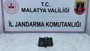 Roma Dönemi'ne ait deri kaplama altın yaldızlı kitap ele geçirildi