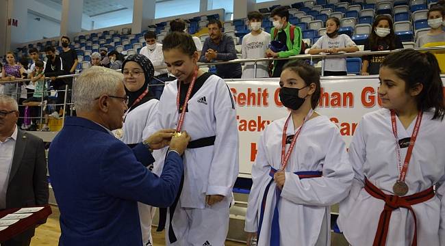 Tekvando Şampiyonası çekişmeli geçti