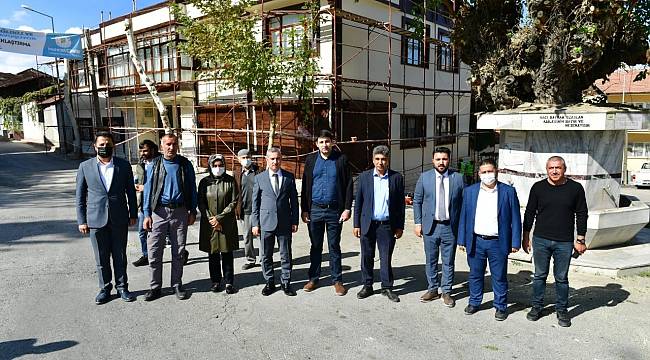 Başkan Çınar; "Sokak ve Meydanlarımızın Prestijini Artırıyoruz"