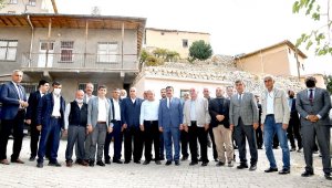 Başkan Gürkan, Darende'de Alt ve Üst Yapı Çalışmalarını İnceledi