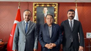 Fendoğlu'ndan Baro Başkanı Demez'e hayırlı olsun ziyareti