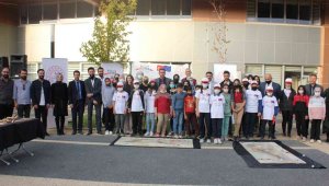 Öğrencilerin seramik çalışmaları sergilendi