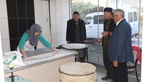 Başkan Güder Esnafları Yalnız Bırakmıyor