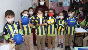 Fenerbahçe'ye mektup yollayan öğrencilere Başkan Ali Koç'tan jest