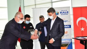 Kale ve Arguvan'da Hak Sahipleri Konutlarına Kavuştu