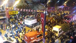 AFAD, Malatya'da çöken binanın enkazından kurtarılanların sayısının 14'e çıktığını açıkladı